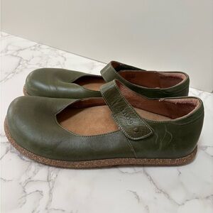 TAOS ULTIMATE MARY JANE SHOES IN OLIVE 42 11-11.5